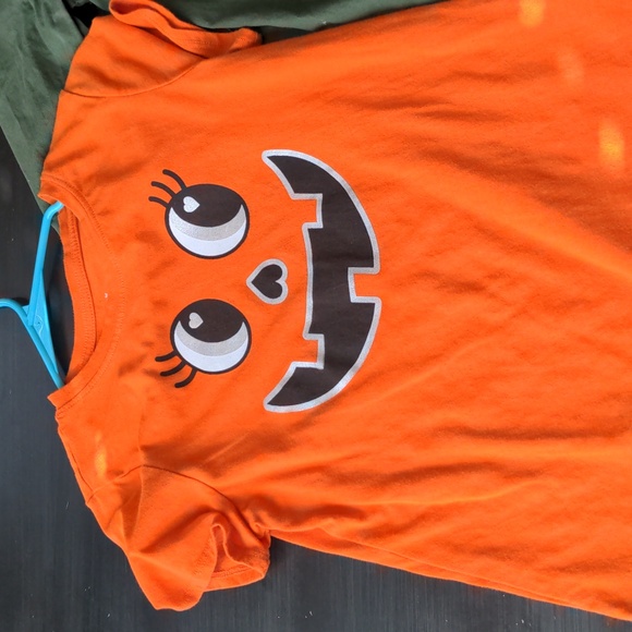 #16 ๐ 5 For $25 ๐ Two Girls Shirts - Picture 3 of 9